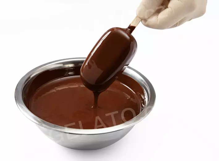 Poleva křupavá stracciatella - mléčná čokoláda - 1,2 kg